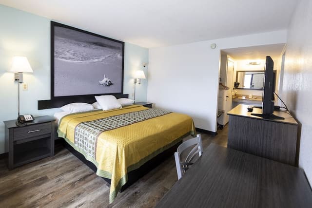 Room, 1 King Bed, Non Smoking
