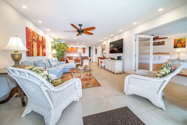 Condo, 1 Bedroom, Partial Ocean View (Unit H206 ,1Bath)