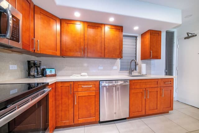 Condo, 1 Bedroom, Partial Ocean View (Unit H206 ,1Bath)