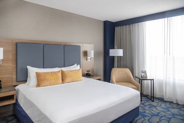 Traditional Room, 1 King Bed, High Floor, City View