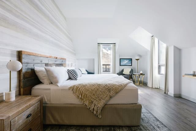 Premium Single Room, 1 King Bed, Valley View