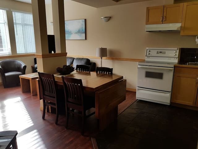 Luxury Condo, 2 Bedrooms, Accessible, Jetted Tub