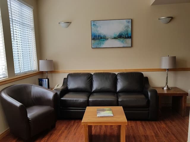 Luxury Condo, 2 Bedrooms, Accessible, Jetted Tub