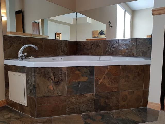 Luxury Condo, 3 Bedrooms, Jetted Tub, Mountain View