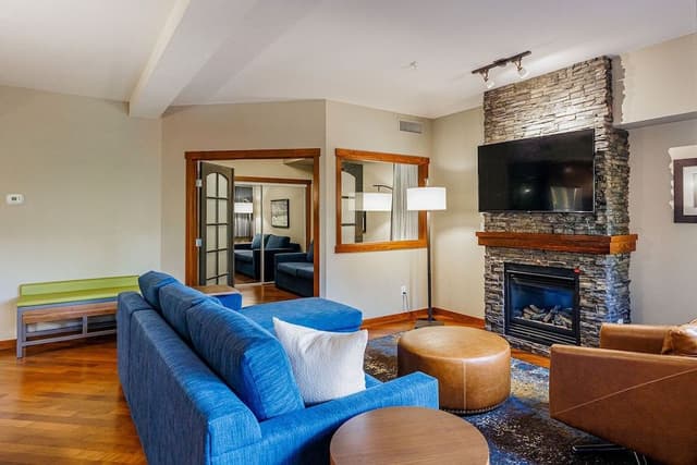 One Bedroom King Suite Plus Den