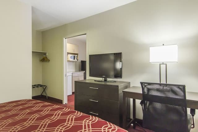 Comfort Single Room, 1 Queen Bed with Sofa bed, Non Smoking