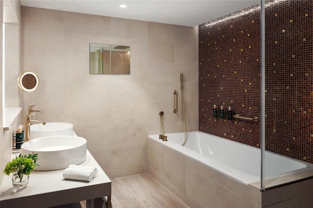 KING APARTMENT SUITE