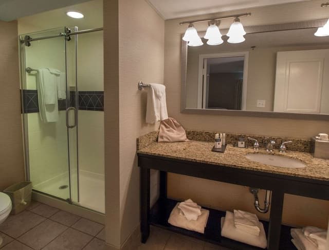 Suite, 1 King Bed, Kitchenette