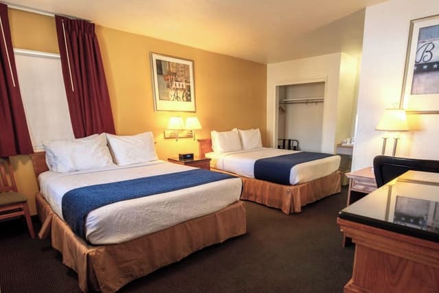 Room, 2 Queen Beds, Non Smoking