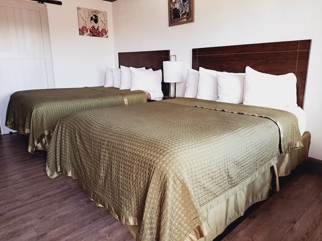 Standard Room, 2 Queen Beds