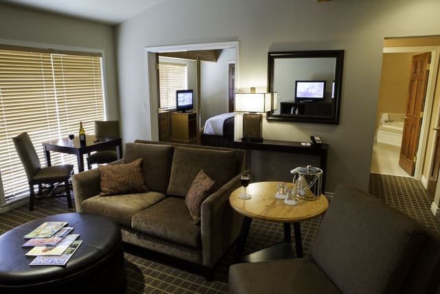Deluxe Suite, Multiple Beds, River View