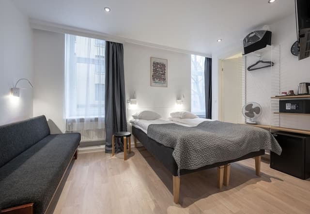 Standard Triple Room, Non Smoking, Refrigerator