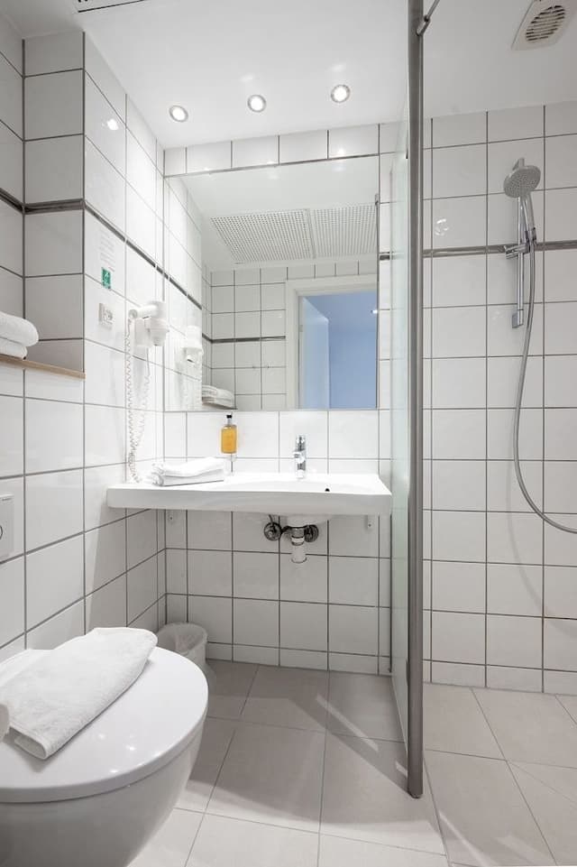 Standard Twin Room, Non Smoking, Refrigerator