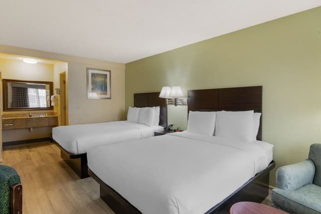 Deluxe Room, 2 Queen Beds