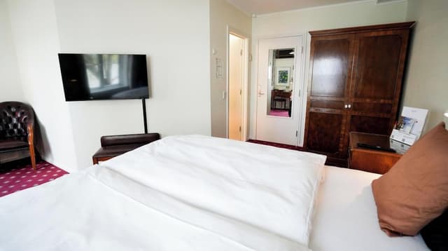 Superior Room, Sauna, Lake View