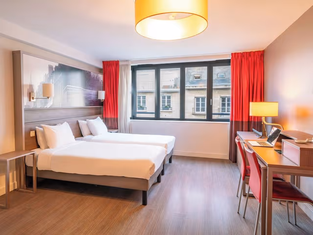 Standard Studio, 2 Twin Beds, Mobility Accessible