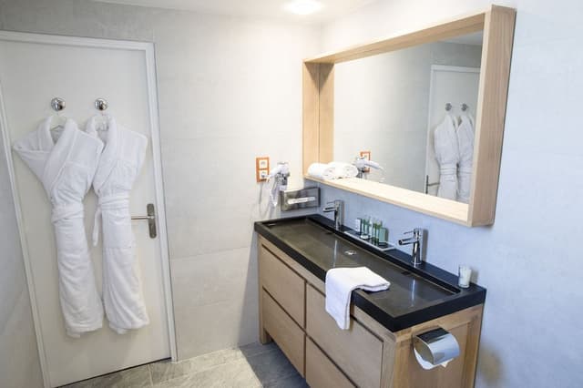 Junior Suite (Spa Access Included)