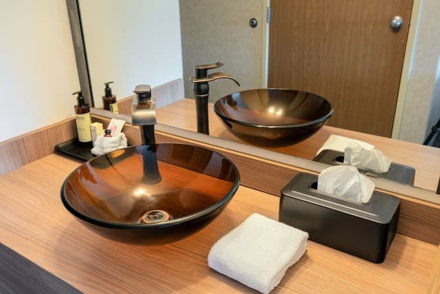 Junior Suite, 1 King Bed with Sofa bed, Jetted Tub, Desert View