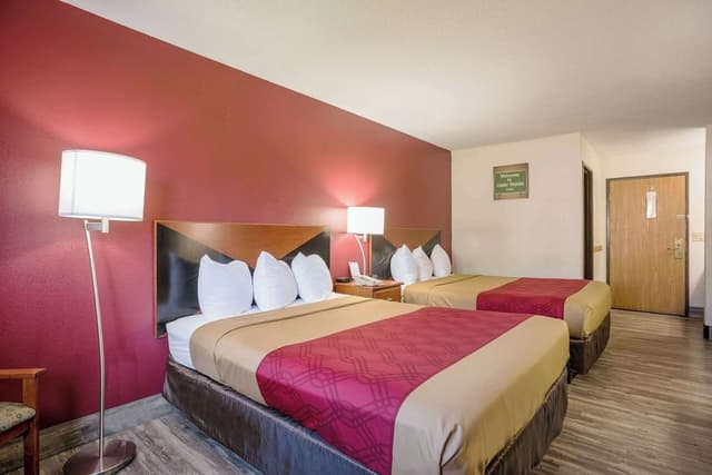 Standard Room, 2 Queen Beds, Non Smoking