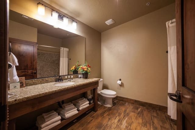 Classic Suite with Wall Bed