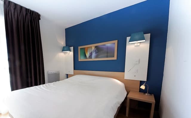 Double Bed Studio