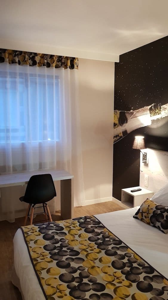 Standard Twin Room (with SAUNA access)