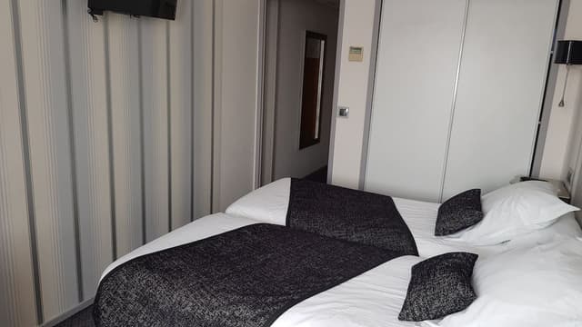 Superior Double or Twin Room (with SAUNA access)