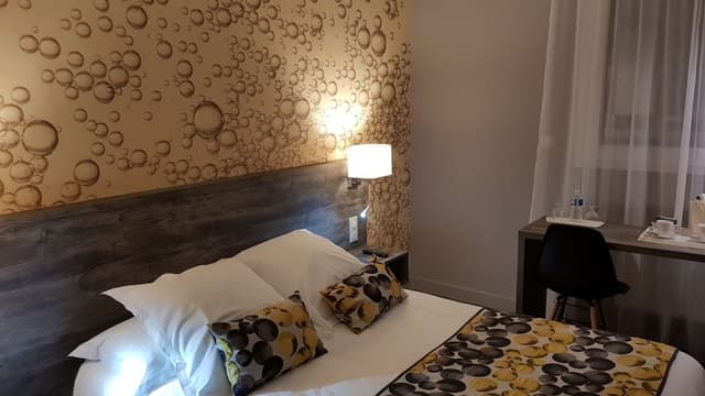 Standard Twin Room (with SAUNA access)