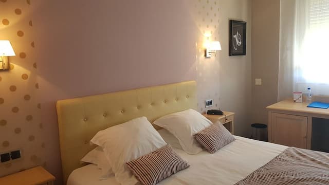 Standard Twin Room (with SAUNA access)