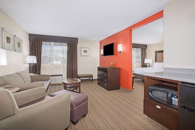 Suite, 1 King Bed, Accessible (Hearing, Roll-In Shower)