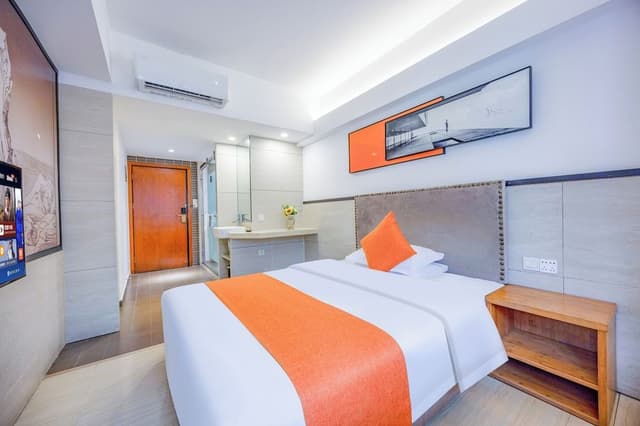 Boutique Room