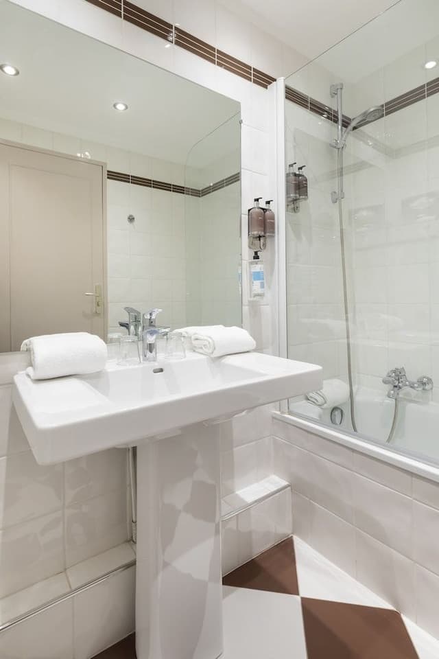 Superior Double or Twin Room (Courtyard View or City View )