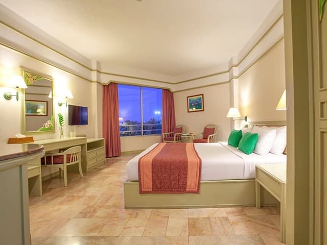 Coral Room