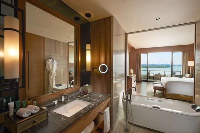 KING EXECUTIVE ROOM WITH LOUNGE ACCESS