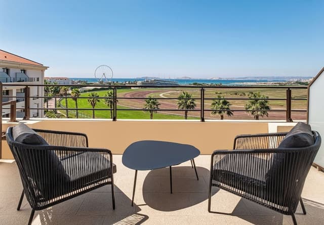 Deluxe Room with terrace and sea view