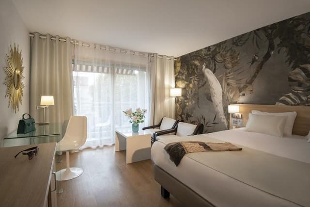 Luxury Double Room, Ensuite, Garden View