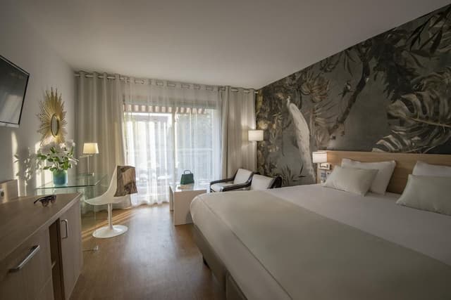 Luxury Double Room, Ensuite, Garden View