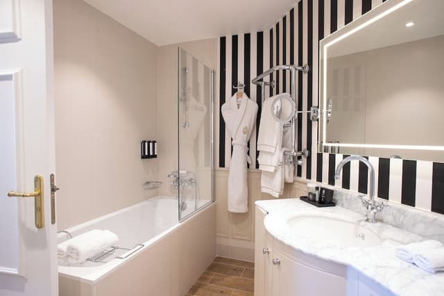 Signature Junior Suite