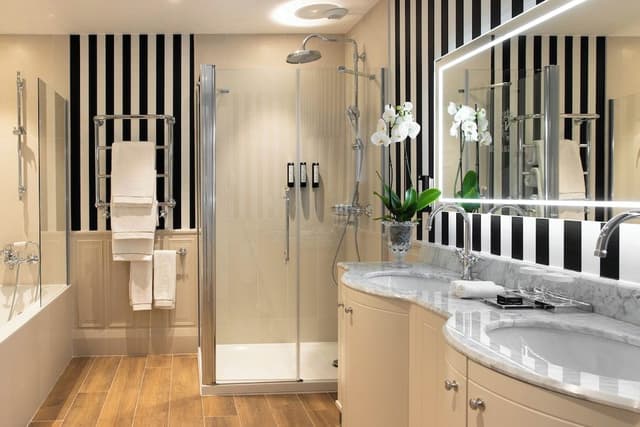 Signature Junior Suite