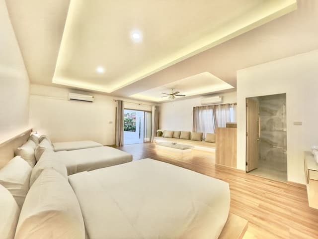 Deluxe Villa