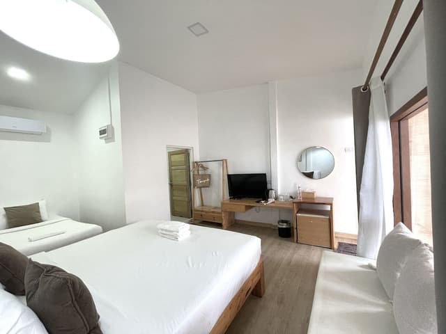 Triple Room