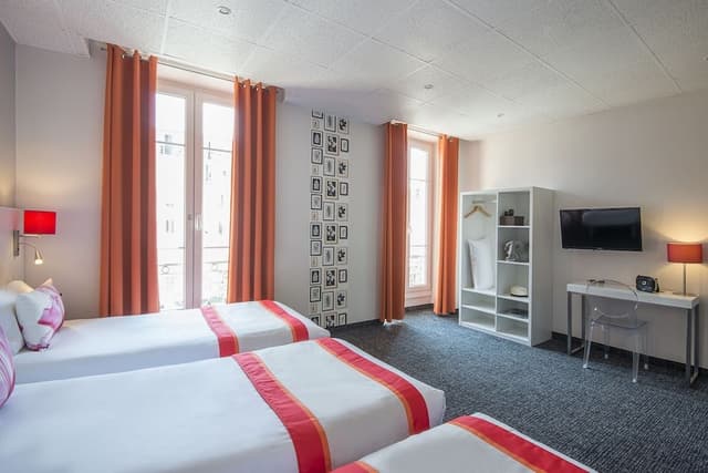 Triple Room