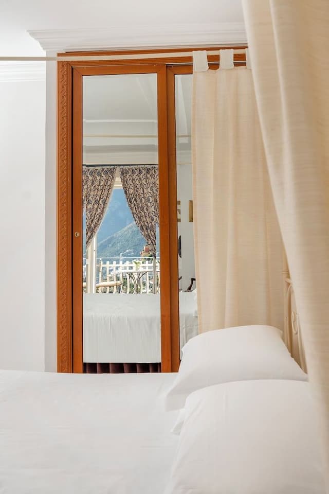 DELUXE JUNIOR SUITE SEA VIEW