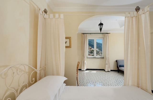 DELUXE JUNIOR SUITE SEA VIEW