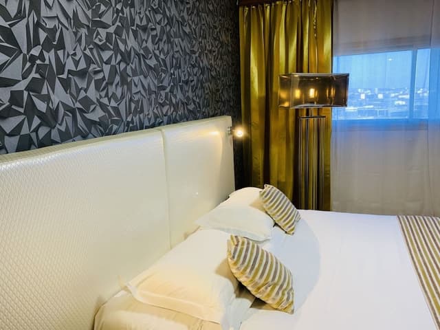PRESTIGE KING SIZE BED