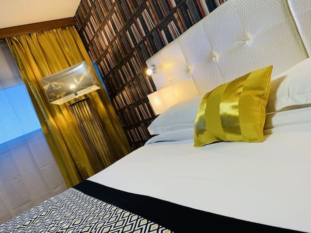 PRESTIGE KING SIZE BED