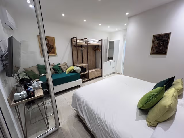 Deluxe Triple Room, Partial Sea View