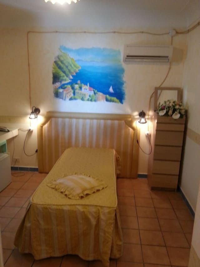 Economy Single Room