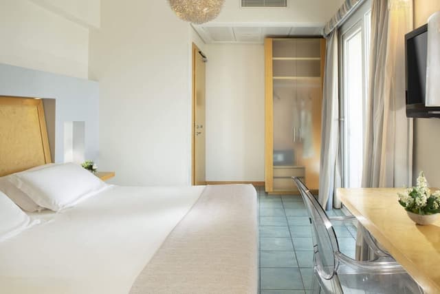 Deluxe Room, Hot Tub, Partial Sea View