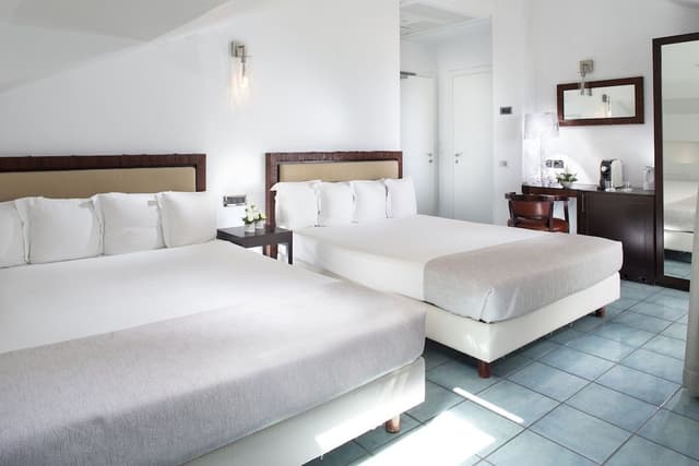Junior Room, 2 Queen Beds, Hot Tub, Partial Sea View